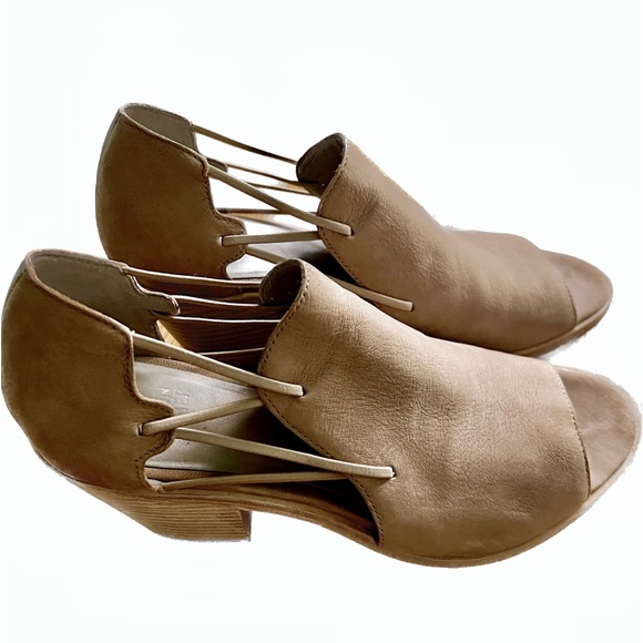 Shoes - Eileen Fisher Alfie Peep Toe size 8.5